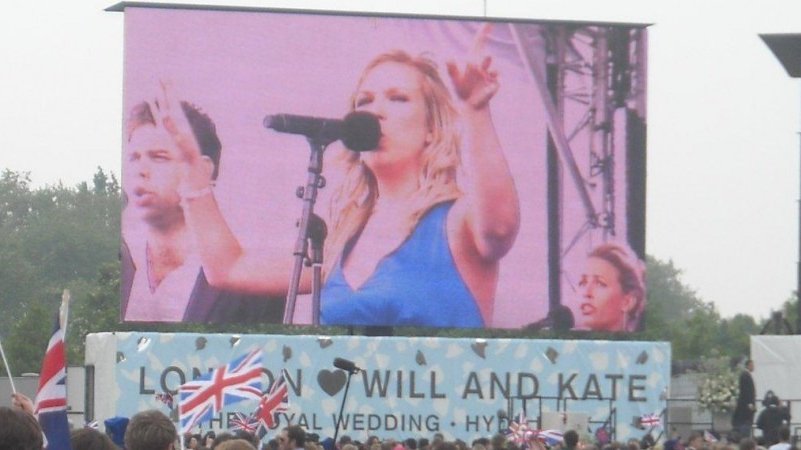 Apollo Groove Perform For The Royal Wedding!