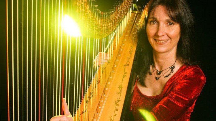 A Day In The Life Of Cheshire Harpist Oona Linnett