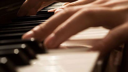 How To Pick The Perfect Pianist For Your Party