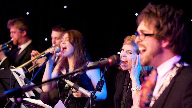 The Swing Smiths play at Wembley Stadium for D-Link's European Annual Conference!