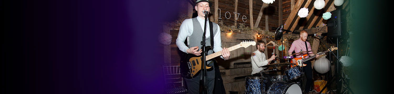 booking a wedding band: how to ensure everything runs smoothly on your wedding day