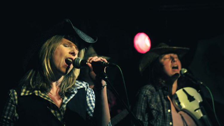 The New Country Band perform at Coleen Nolan’s Wild West Party!