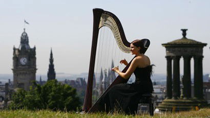 Why book a wedding harpist?