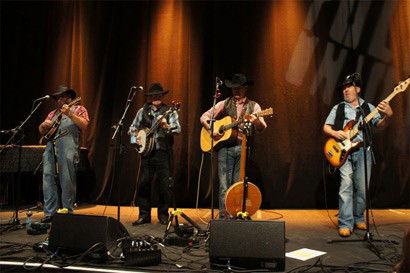 5 reasons to book a barn dance band