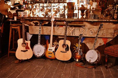 5 reasons to book a barn dance band