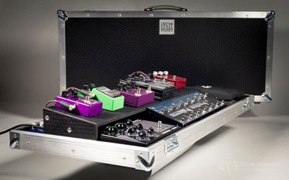 The finished pedalboard