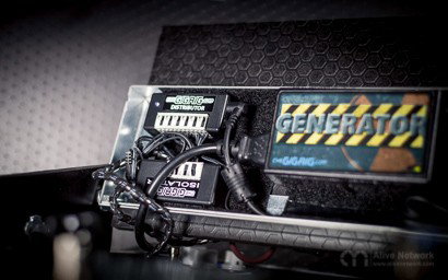 Discrete power distribution hidden under the tier