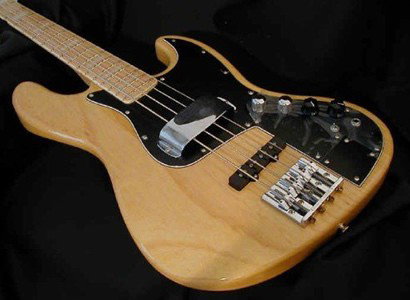 Bass guitar