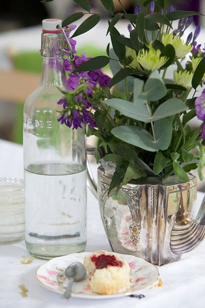 Simple table decoration