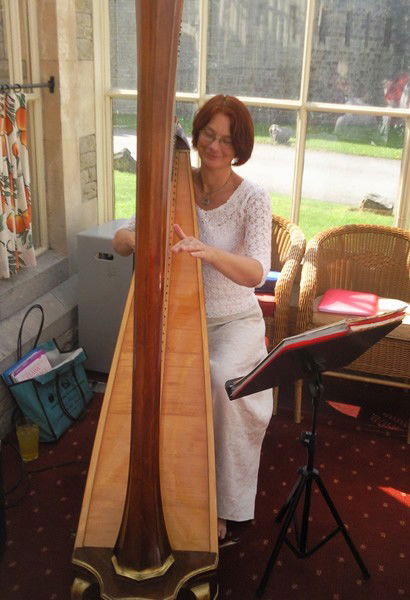 Marie France harpist