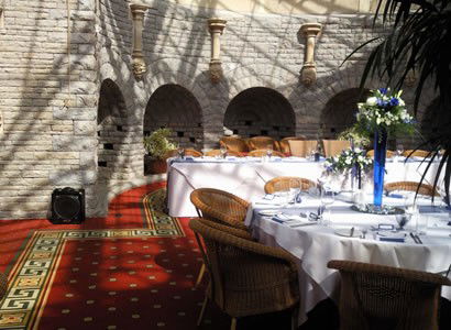 Set up amp in orangery