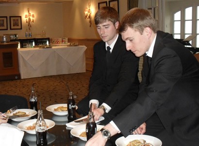 Hot meal between sets