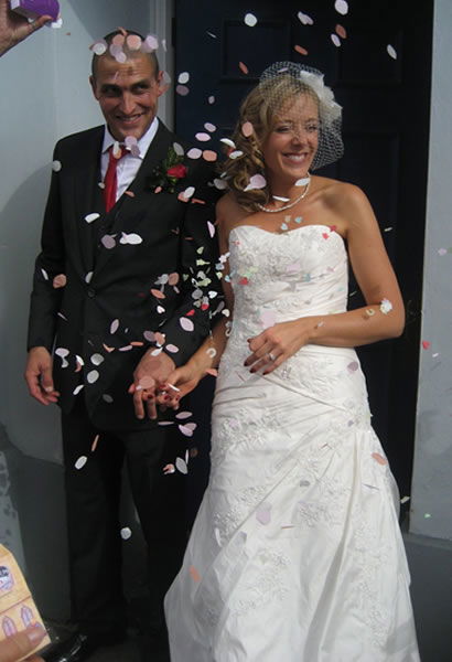 Bride and groom confetti