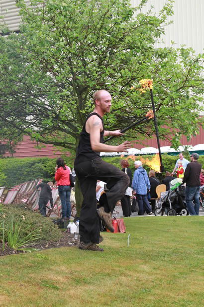 Fire and glow performers