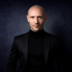 Sam Holt Magician Cheshire