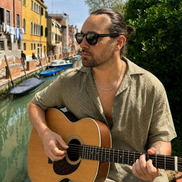 John Mercer Singer Guitarist Review Private Party Manchester