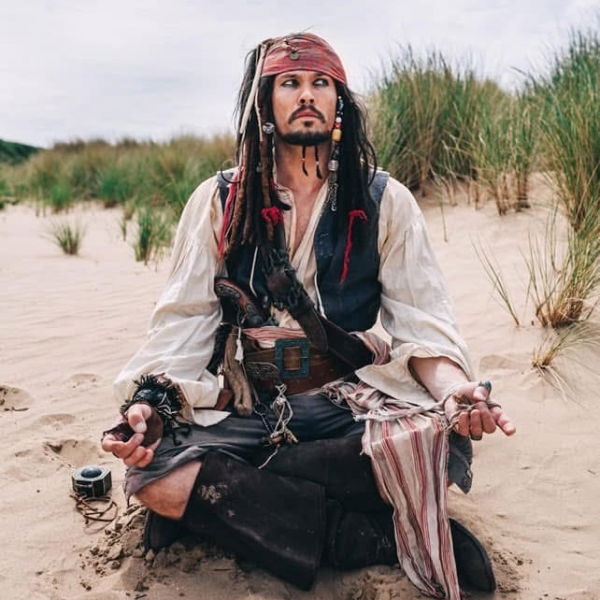 Captain Sparrow Lookalike
