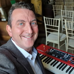 Kevin Peters Pianist Derbyshire