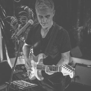 Mark Costello Solo Singer With Tracks Gloucestershire