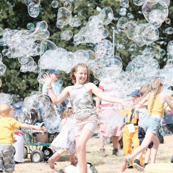 The Amazing Bubble Show Childrens Entertainer Northamptonshire