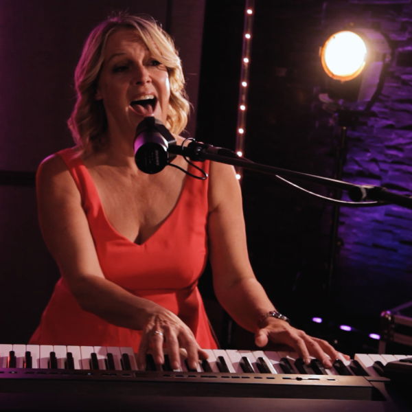 Anita B Pianist Review Wedding