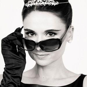 Audrey Hepburn Lookalike
