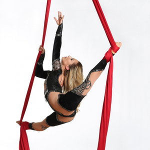Aerialist Katriana Circus Performer Bedfordshire