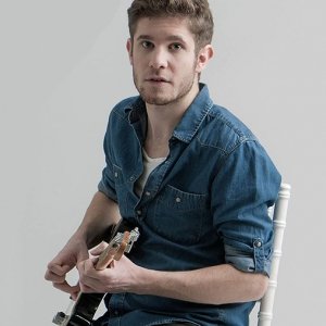 Ben Nicholas Singer Guitarist Conwy