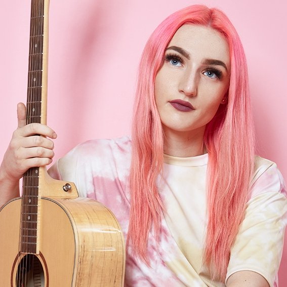 Bethany Amelia | Singer-Guitarist Essex | Alive Network