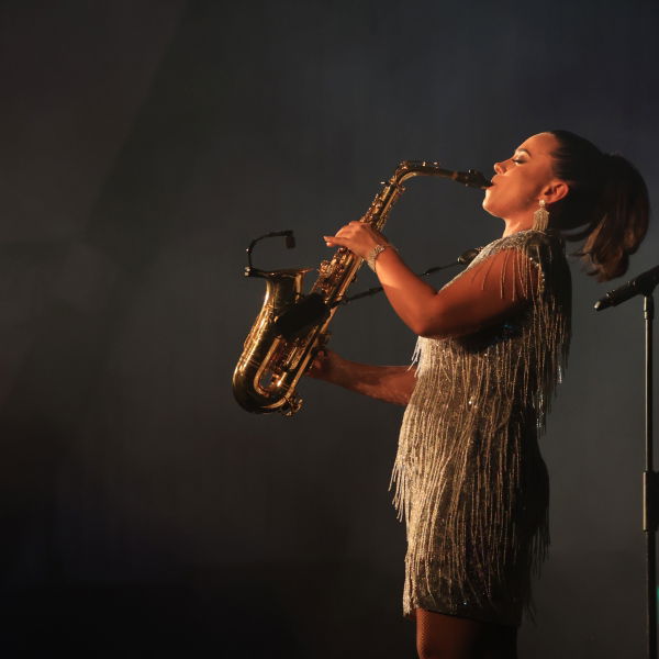 Danni Sax Saxophonist West Yorkshire