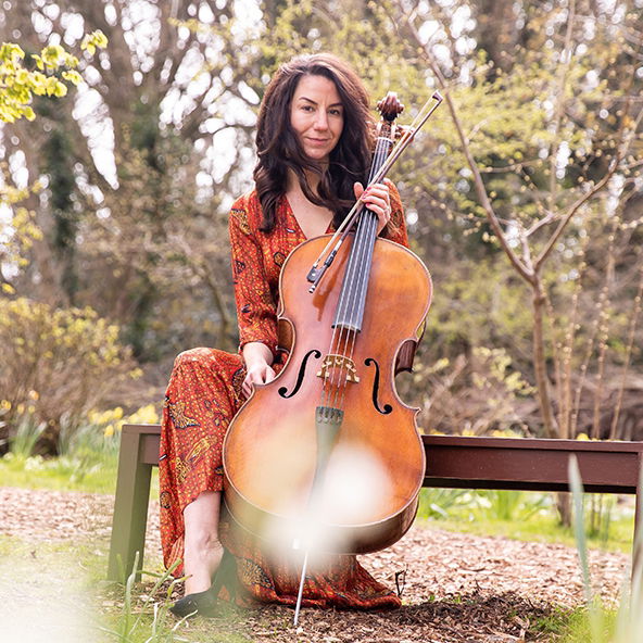 Cellist Lucinda