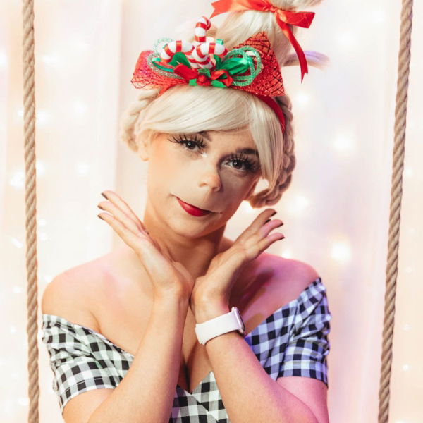 Cindy Lou Who Impersonator