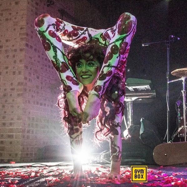 Contortionist Claudia Essex