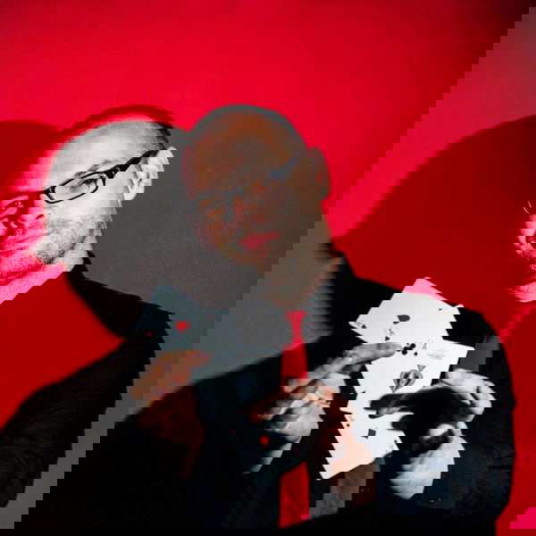 Close Up Magician Craig