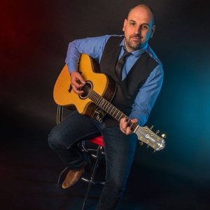 Dean Lands Solo Singer/Guitarist Staffordshire