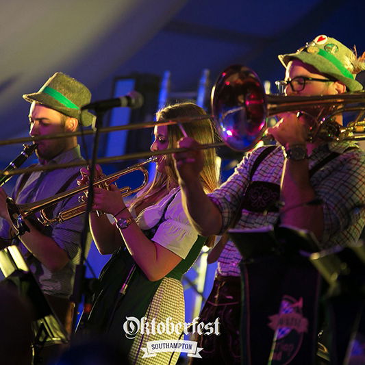 Deutsch Band Unique, Unusual Musicians Manchester