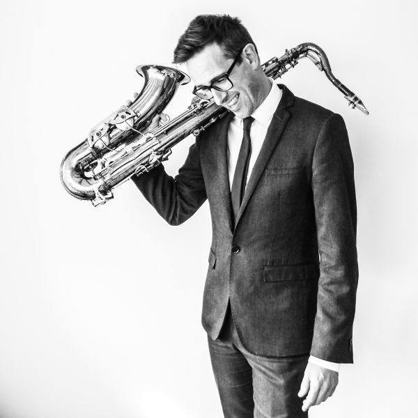 Acoustic Saxophonist