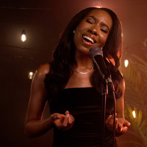 Mel Andrea Solo Singer With Tracks London