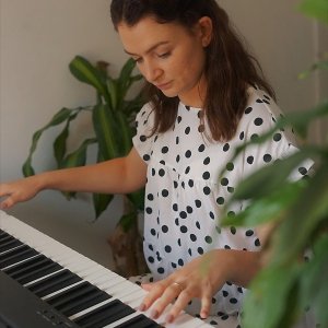 Faye Sons Singer-pianist Shropshire