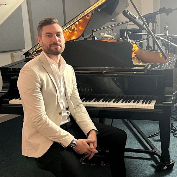Liam Francis Pianist Greater Manchester