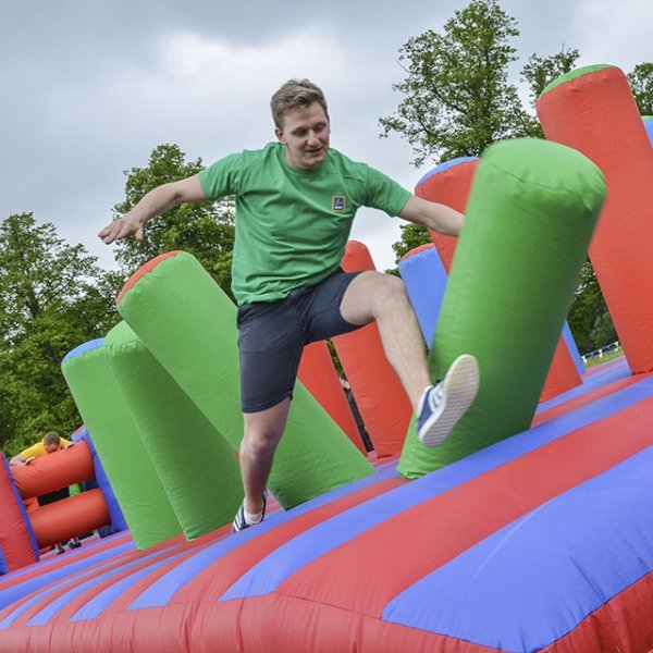 Its A Knockout Team Building Experience Dorset