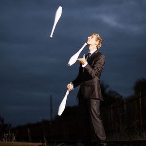 Comedy Juggler Street Performer Bristol