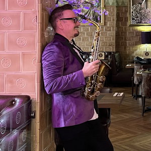 Steve On Sax Saxophonist Glasgow