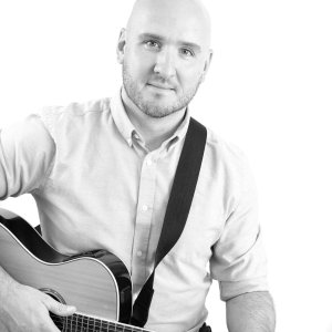 Andrew Mac Singer Guitarist Warwickshire