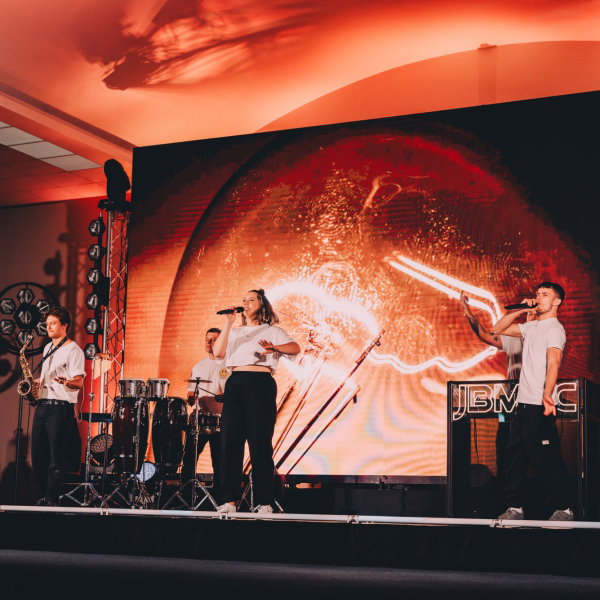 Sonic Paradise DJ Live Act Review Wedding Berkshire