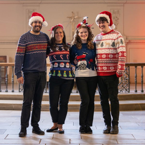 The Big Smoke Carollers Carol Singer Buckinghamshire