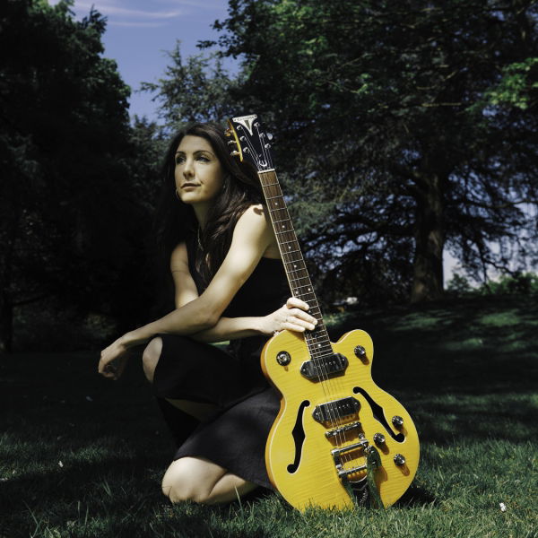 Kateroonia Singer Guitarist Review Venue / Pub / Club Event