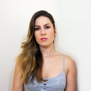 Lara Solo Singer With Tracks Buckinghamshire