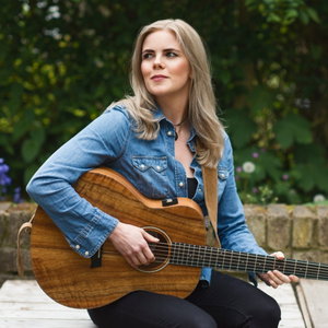 LJ Singer Guitarist London