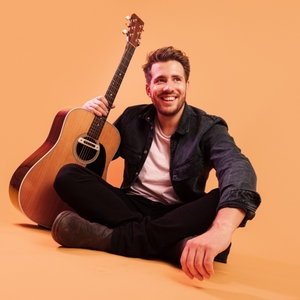 Andy Michaels Singer Guitarist Gloucestershire